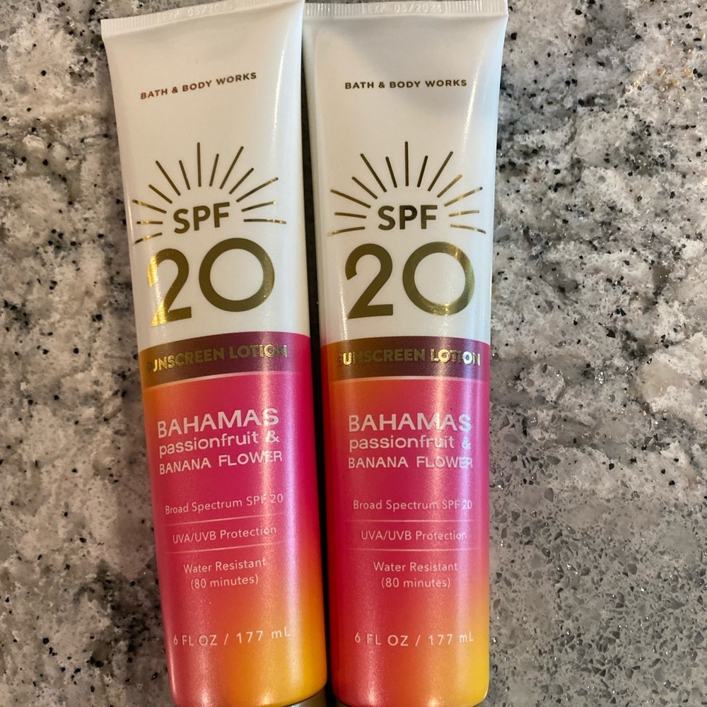 Bath and Bodyworks sunscreen SPF 20 passion fruit banana flowe